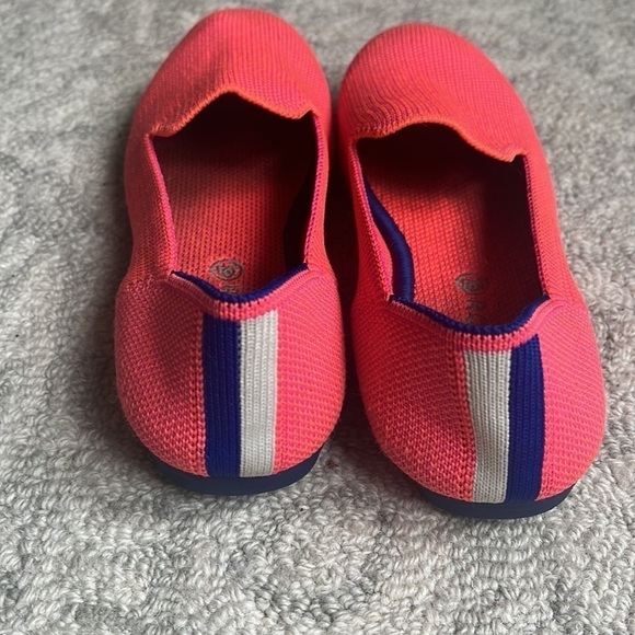 Girls a pink Rothy’s Size 1 - Picture 4 of 4